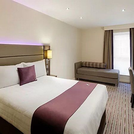 Premier Inn キャリクファーガス エクステリア 写真