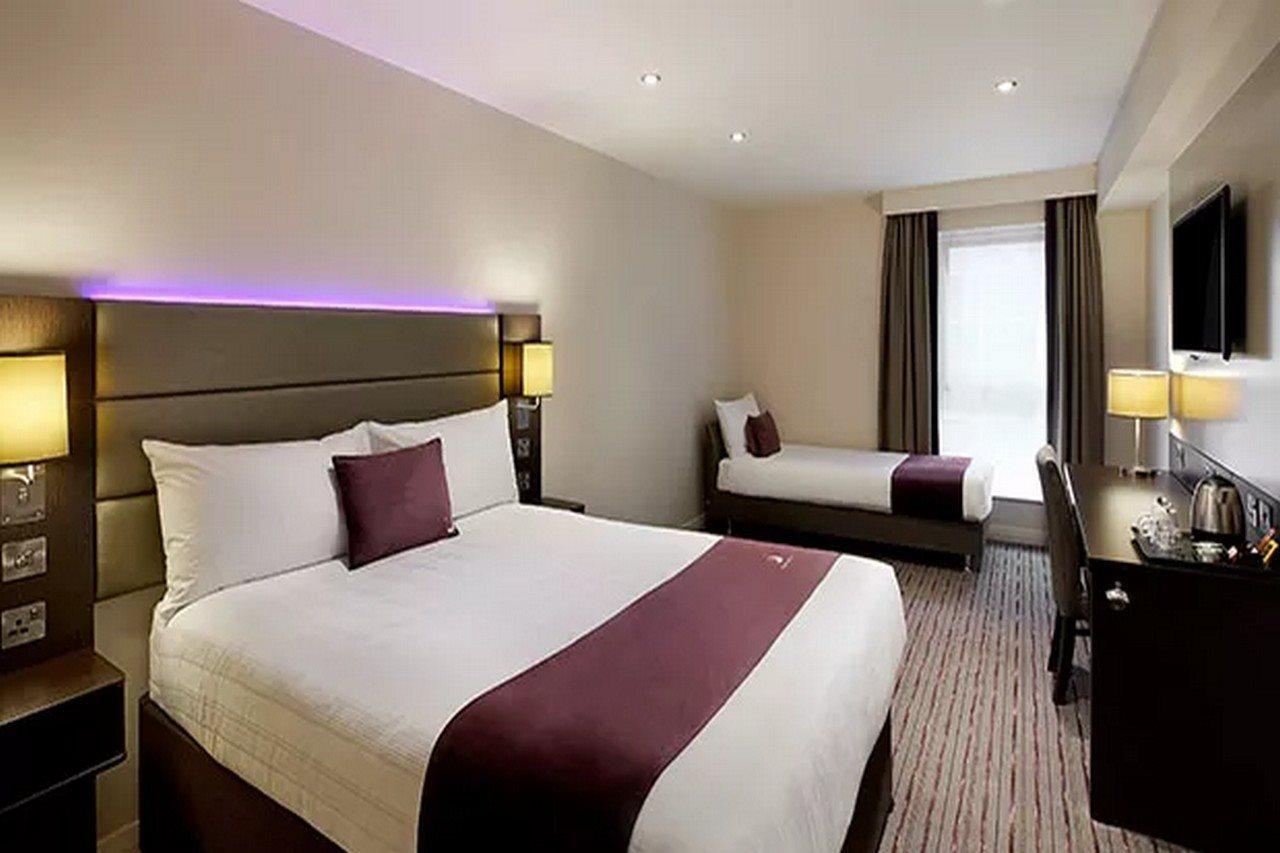 Premier Inn キャリクファーガス エクステリア 写真