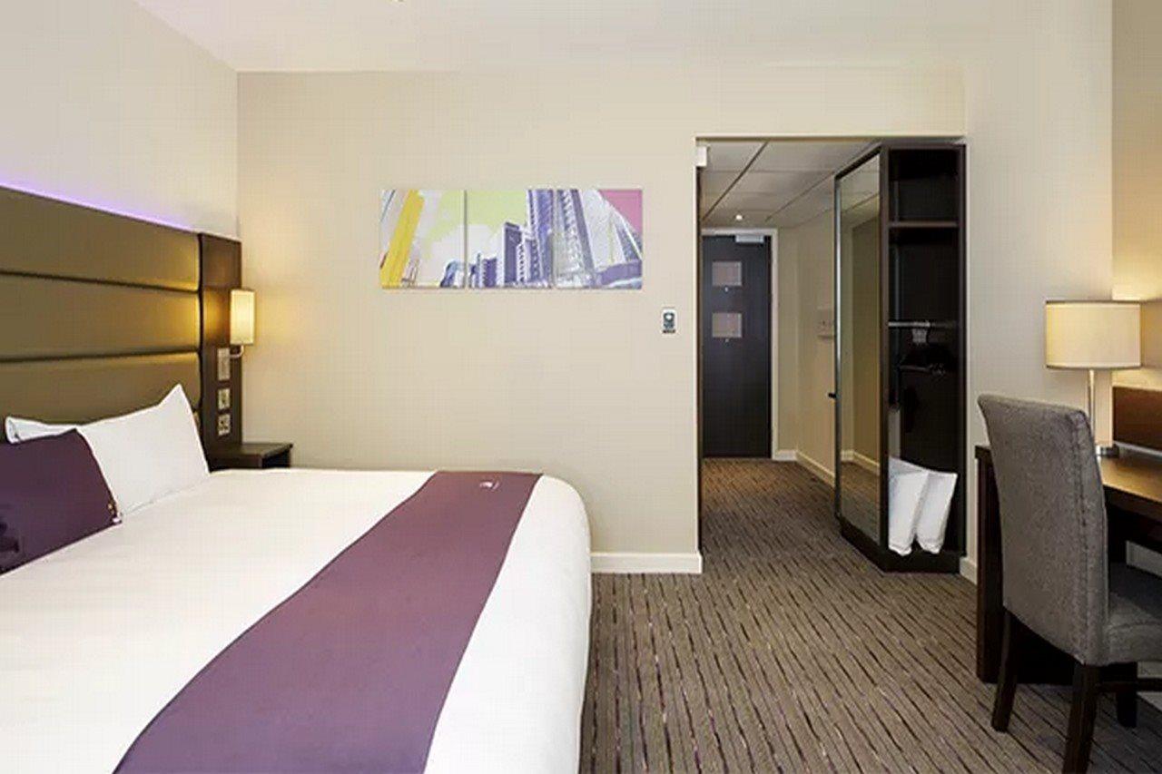 Premier Inn キャリクファーガス エクステリア 写真