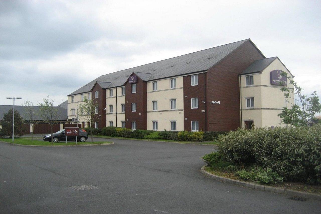 Premier Inn キャリクファーガス エクステリア 写真
