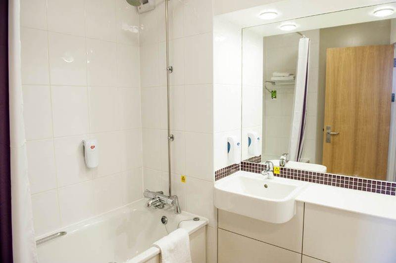 Premier Inn キャリクファーガス エクステリア 写真